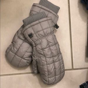 North face gray waterproof gloves
